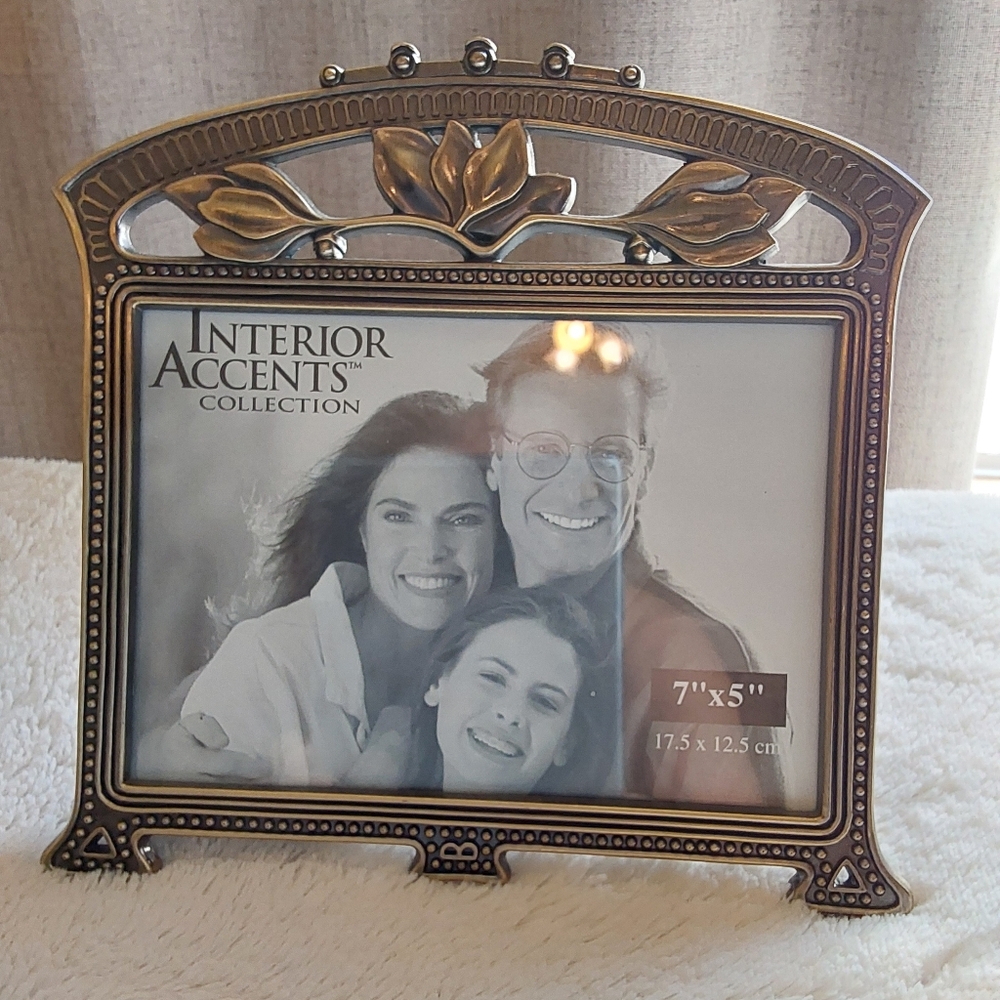 🌺 NWT Interior Accents 7 X 5" Brass Photo Frame